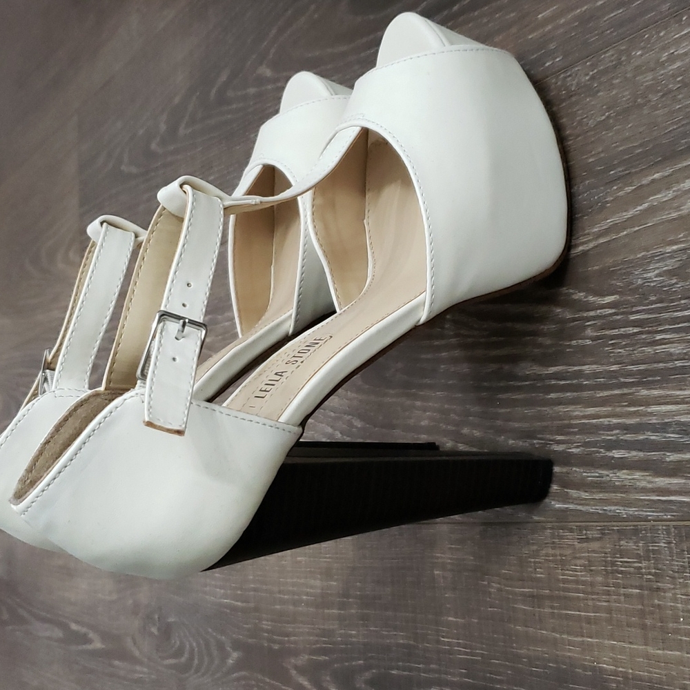 Leila Stone T-Strap pump